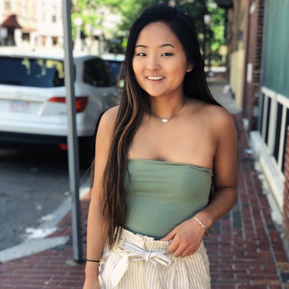 Meet your Posher, Amanda - Picture 1 of 1